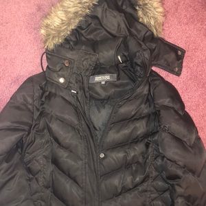 Kenneth Cole black puffer S